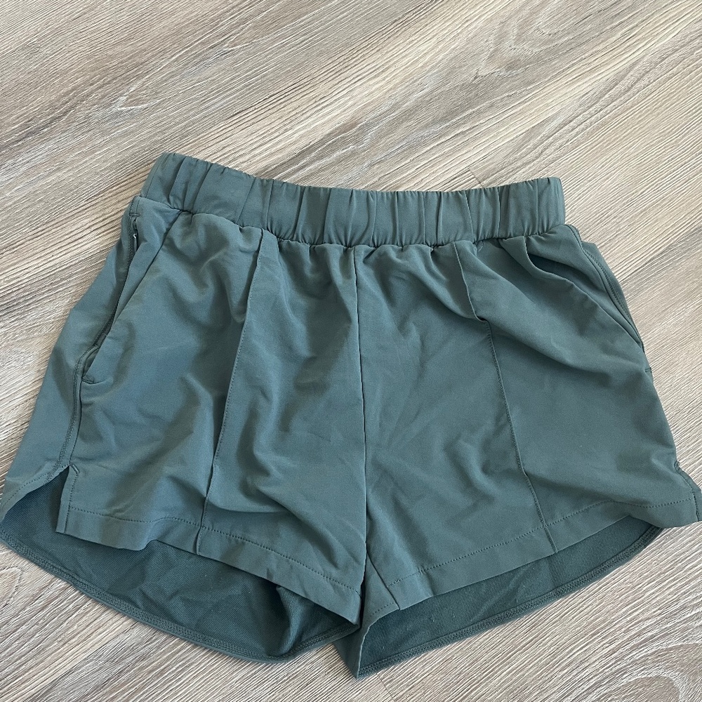 Zella Workout Athletic Shorts Running Gym size XS Sage Green / Grey Gray color